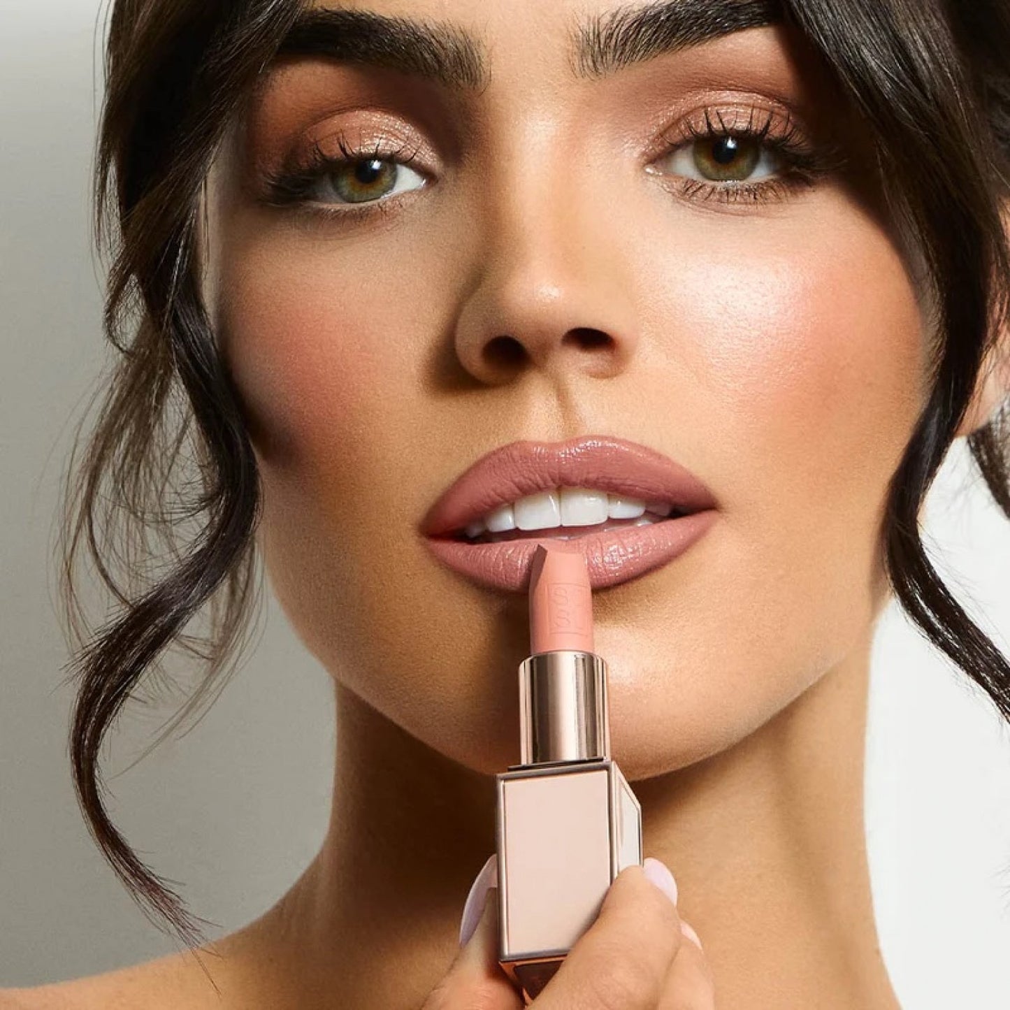 SOSU COSMETICS Satin Lipstick : Κραγιόν Χειλιών