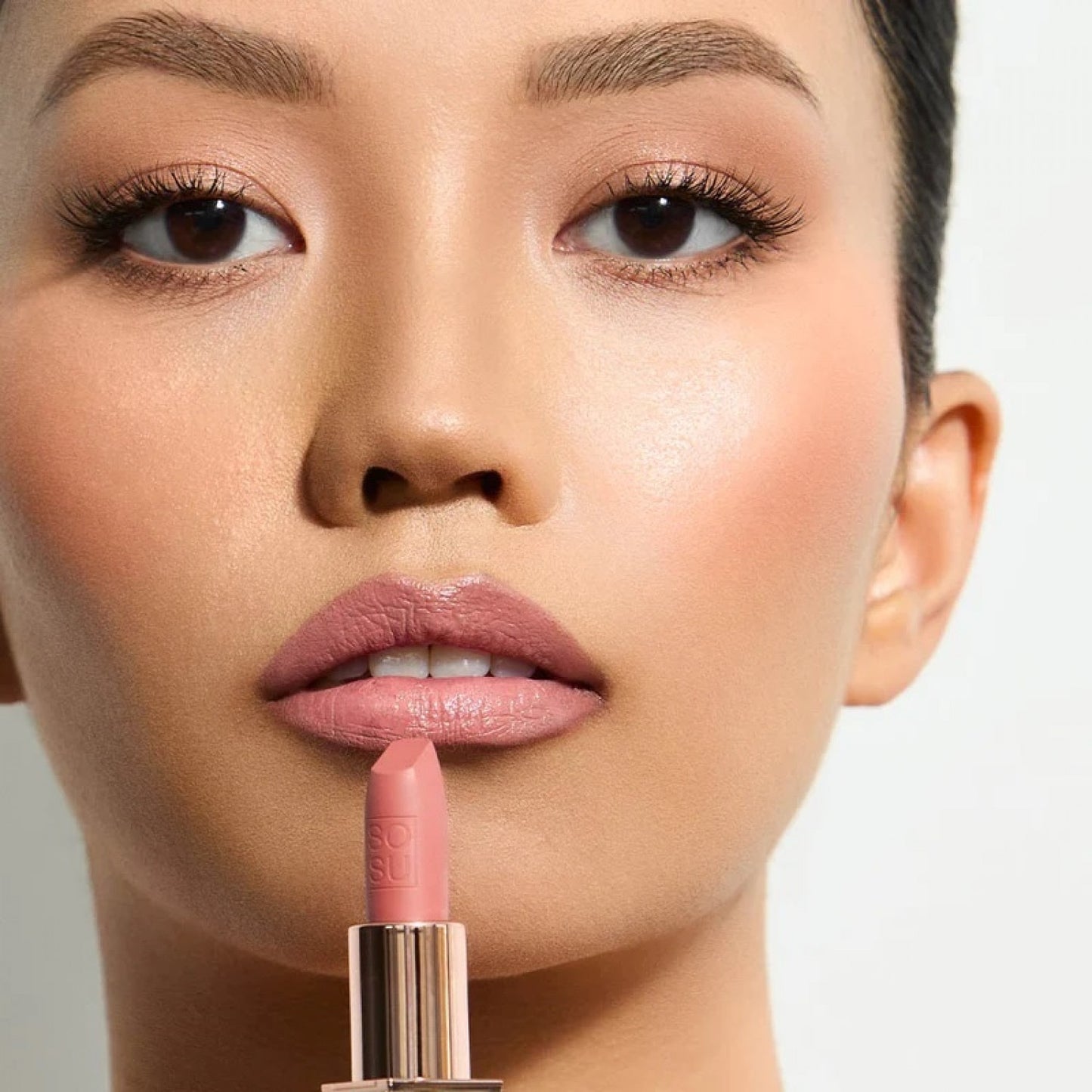 SOSU COSMETICS Satin Lipstick : Κραγιόν Χειλιών