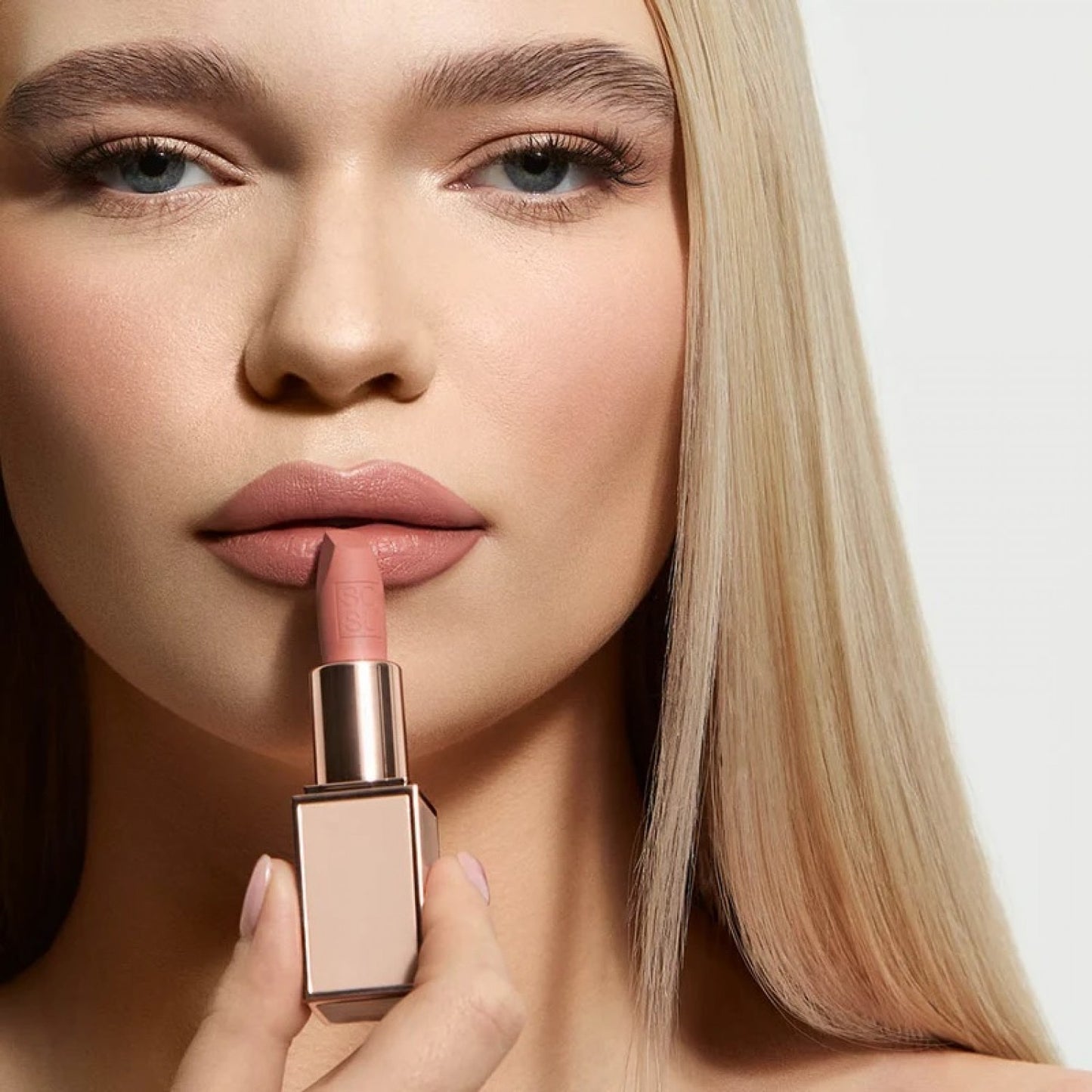 SOSU COSMETICS Matte Lipstick : Κραγιόν Χειλιών