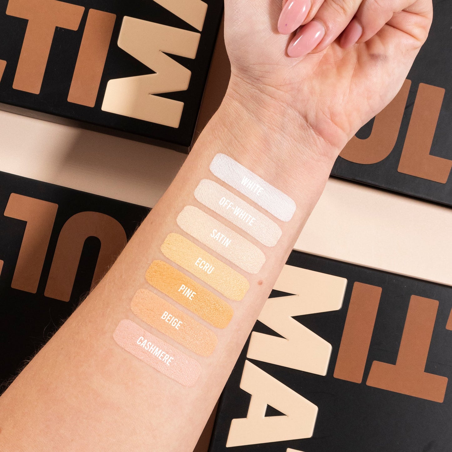 BPerfect Ultimattes Palette : Παλέτα Σκιών