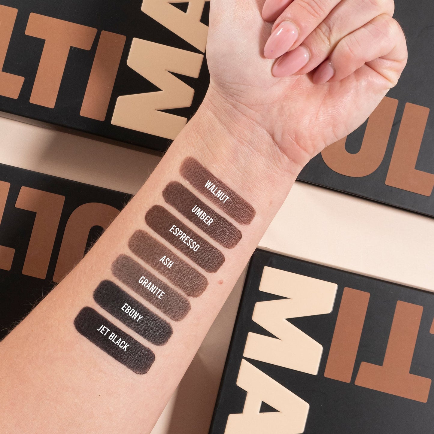 BPerfect Ultimattes Palette : Παλέτα Σκιών