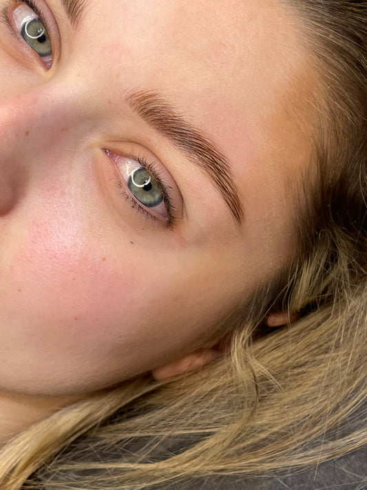 Brow Lamination 5 Tips που θα σου λύσουν τα χέρια